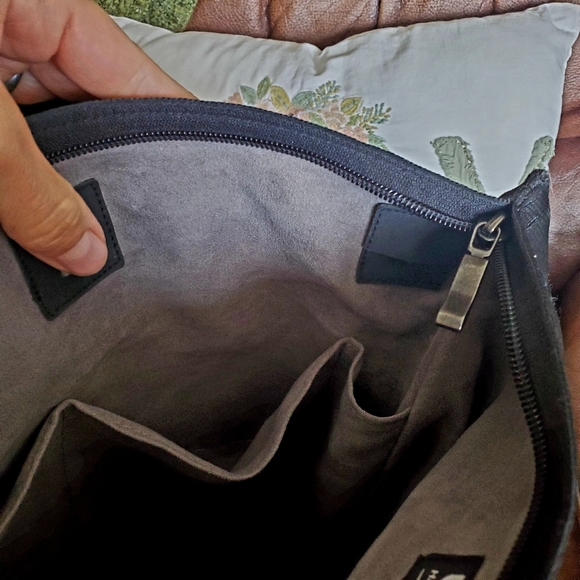 Babau Large Black Seatbeat Anti Theft Backpack with Interior Light - Picture 6 of 16